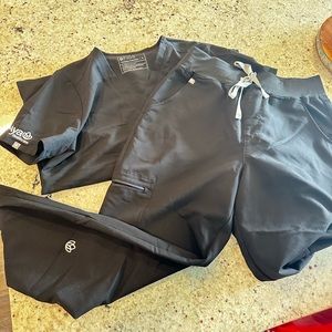 Women’s Medium Black Jogger Set